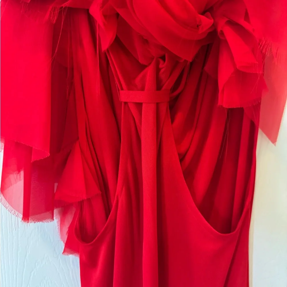 Boudicca Elegant Red Evening Gown